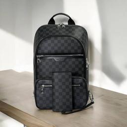 Louis Vuitton – 4