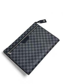 Louis Vuitton – 1