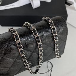 CHANEL – 12