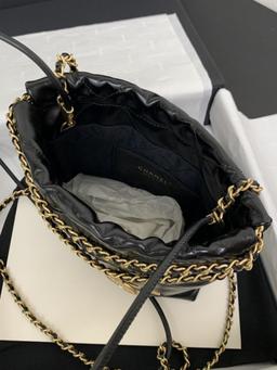 CHANEL – 6