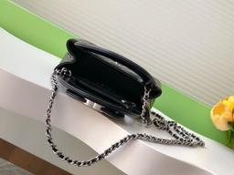 CHANEL – 2