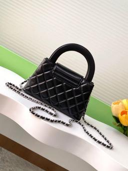 CHANEL – 4