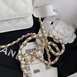 CHANEL – 5