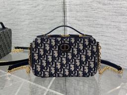 Dior – 1