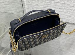 Dior – 2