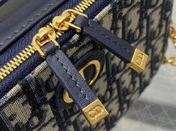 Dior – 5